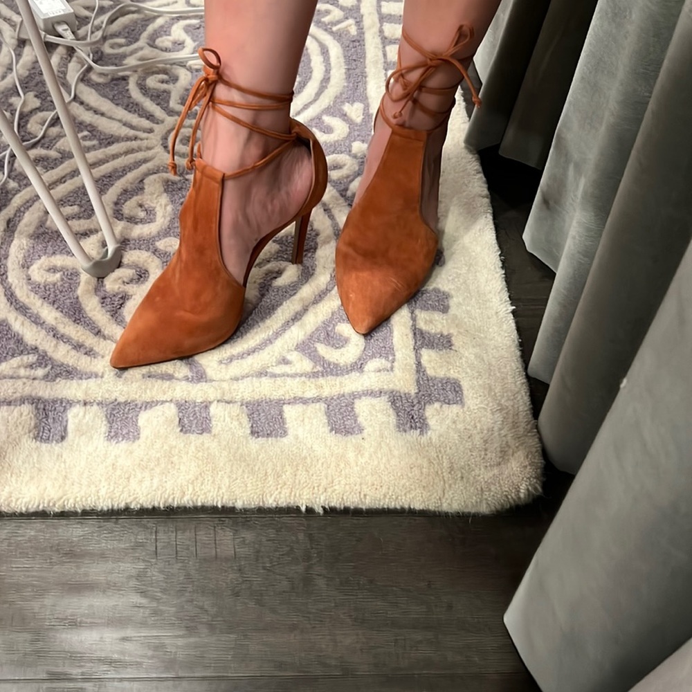 Banana Republic one of a kind suede heel